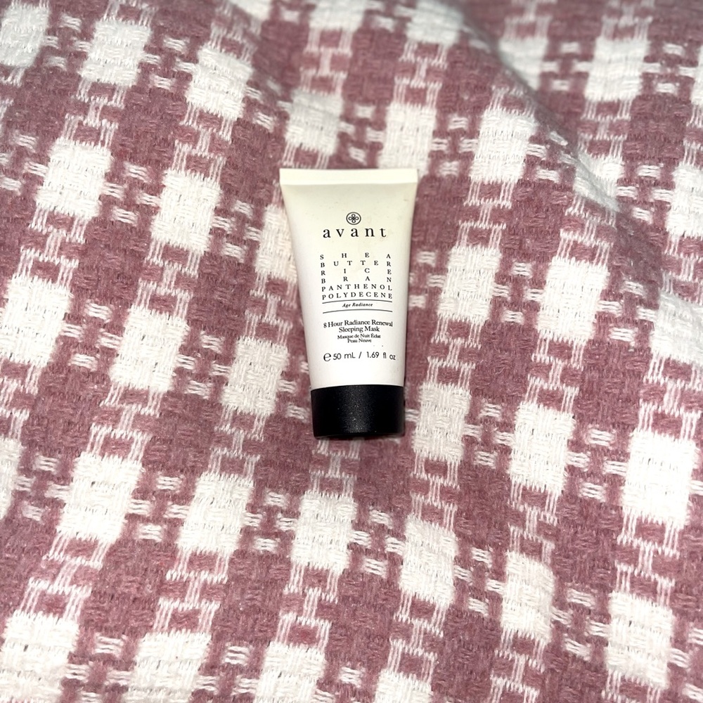AVANT SKINCARE
8 hour Radiance Renewal Sleeping Mask